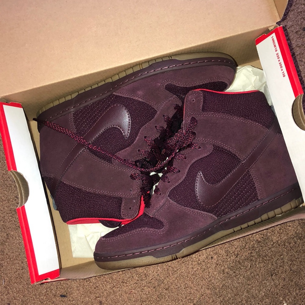 Nike Heeled Tennis Shoes